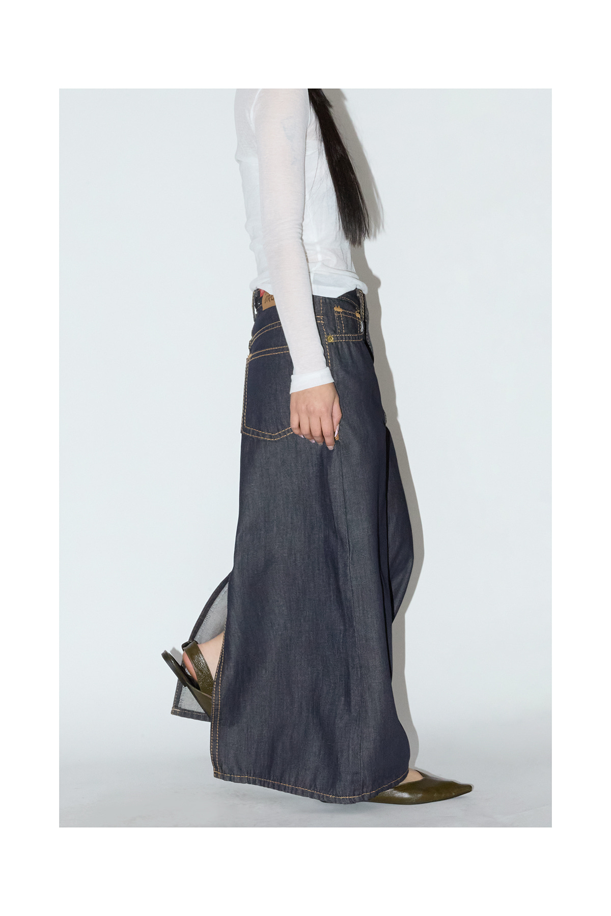 NON-FADE STITCH LONG SKIRT
