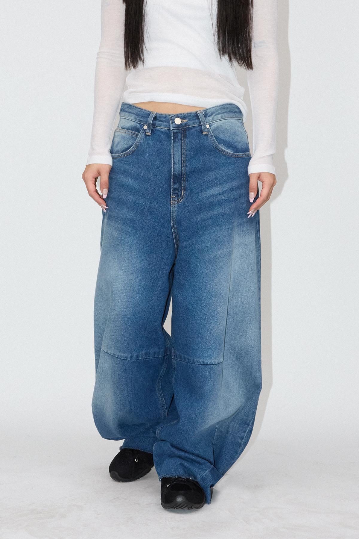 BIG DART WIDE JEANS