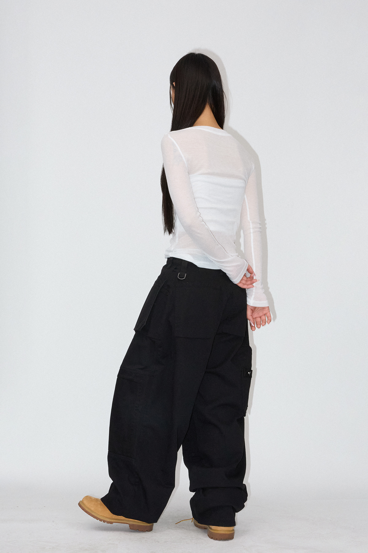 SOLID POCKET BLACK PANTS