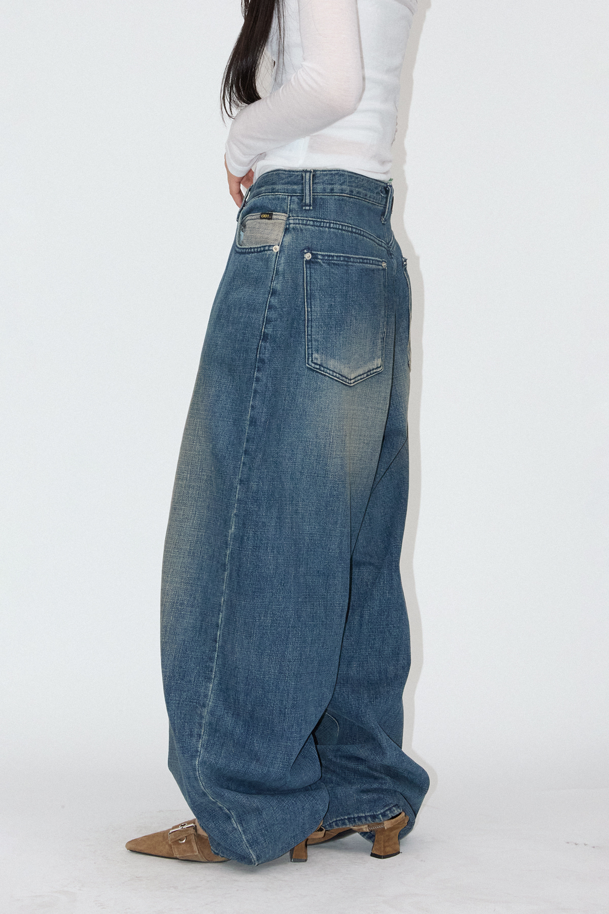 REVERSE POCKET WIDE JEANS