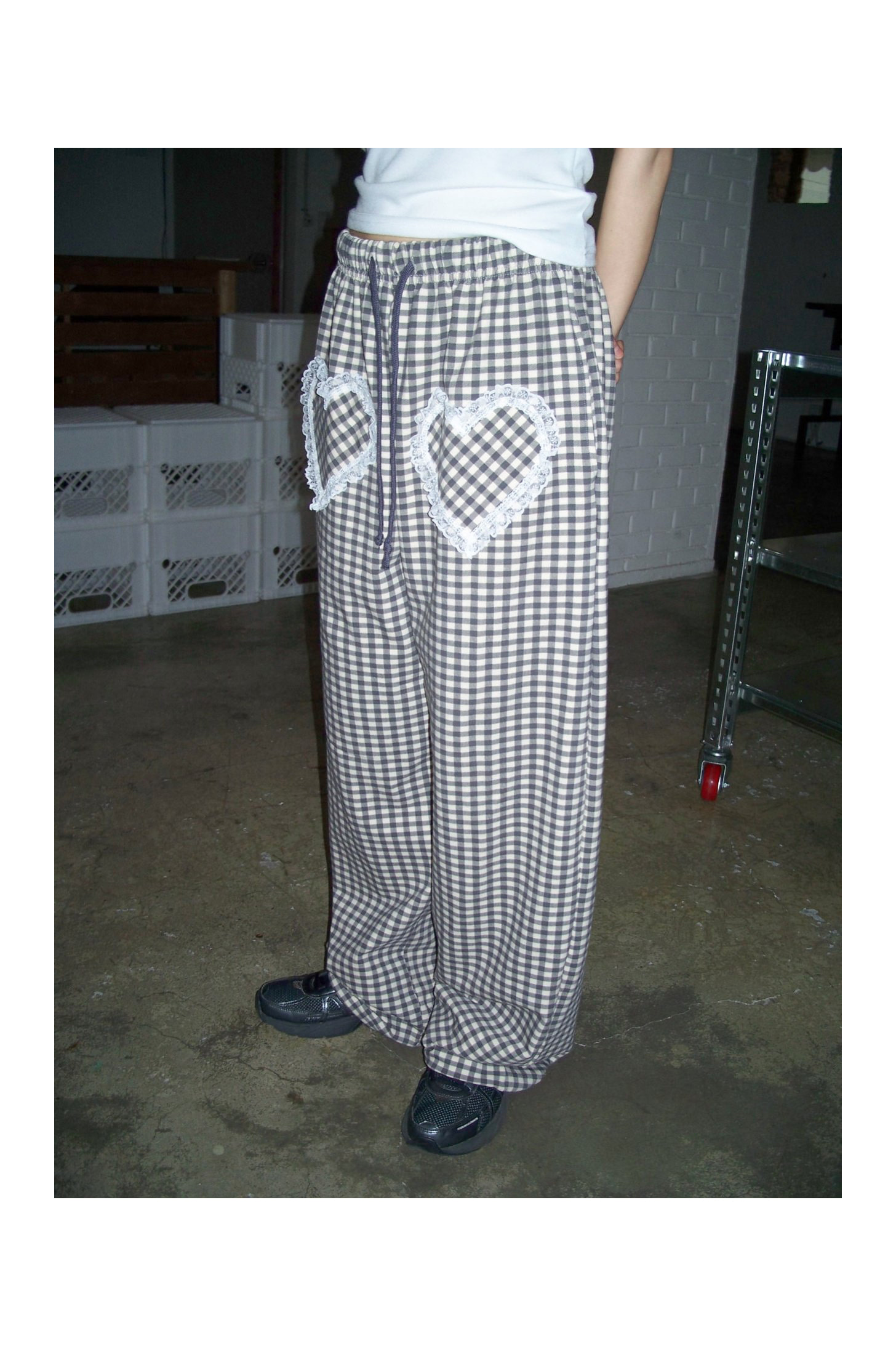 HEART FRILL CHECK PANTS