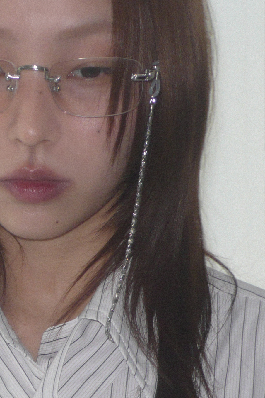 RIMLESS GLASSES