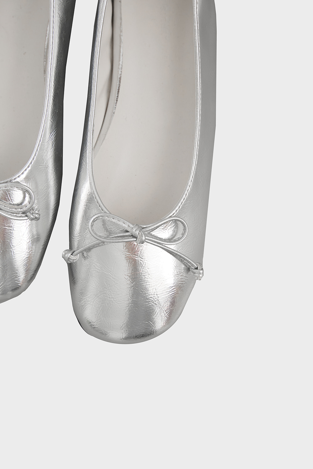 RIBBON ROUND FLAT SHOES