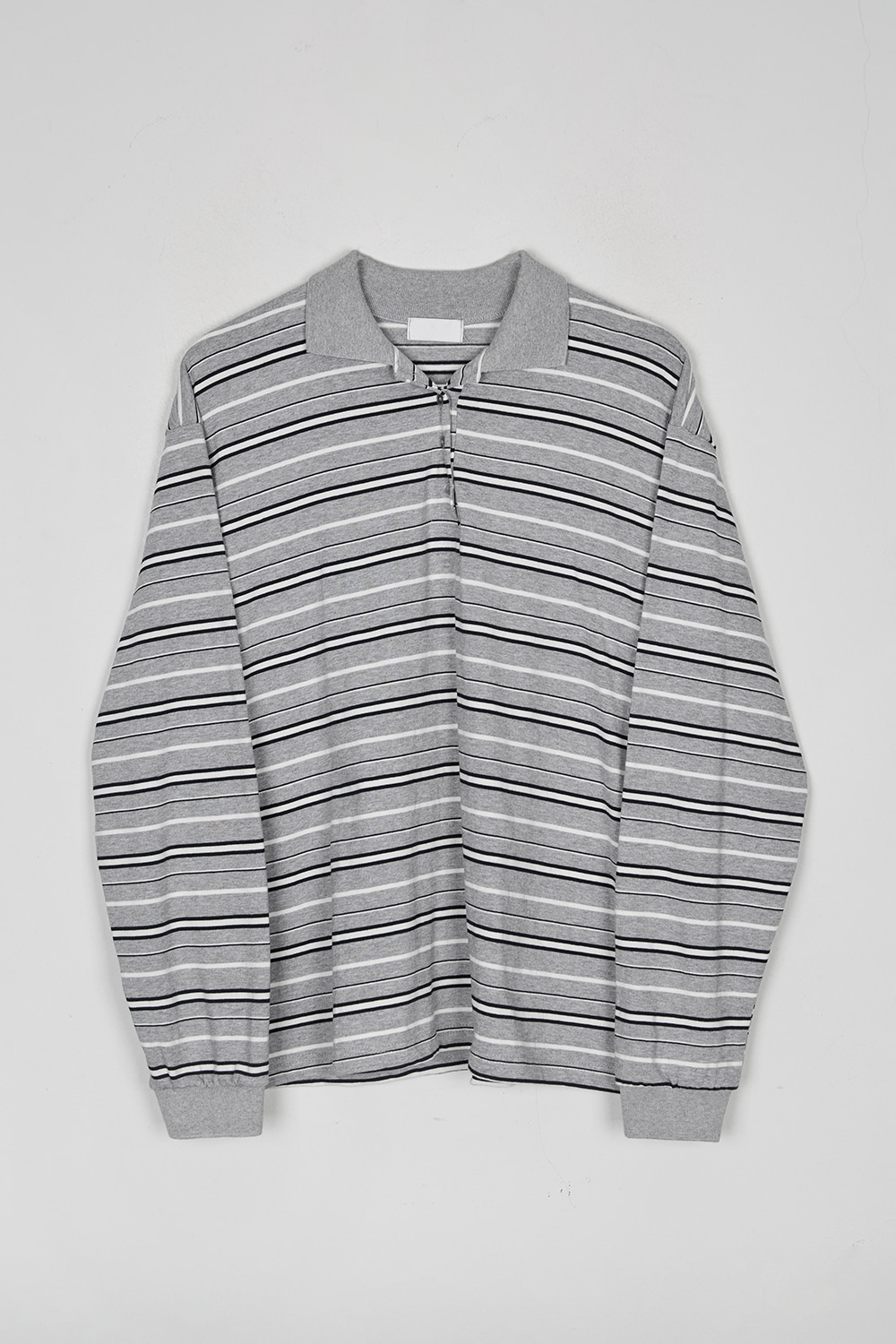 LOCA COLLAR T-SHIRT