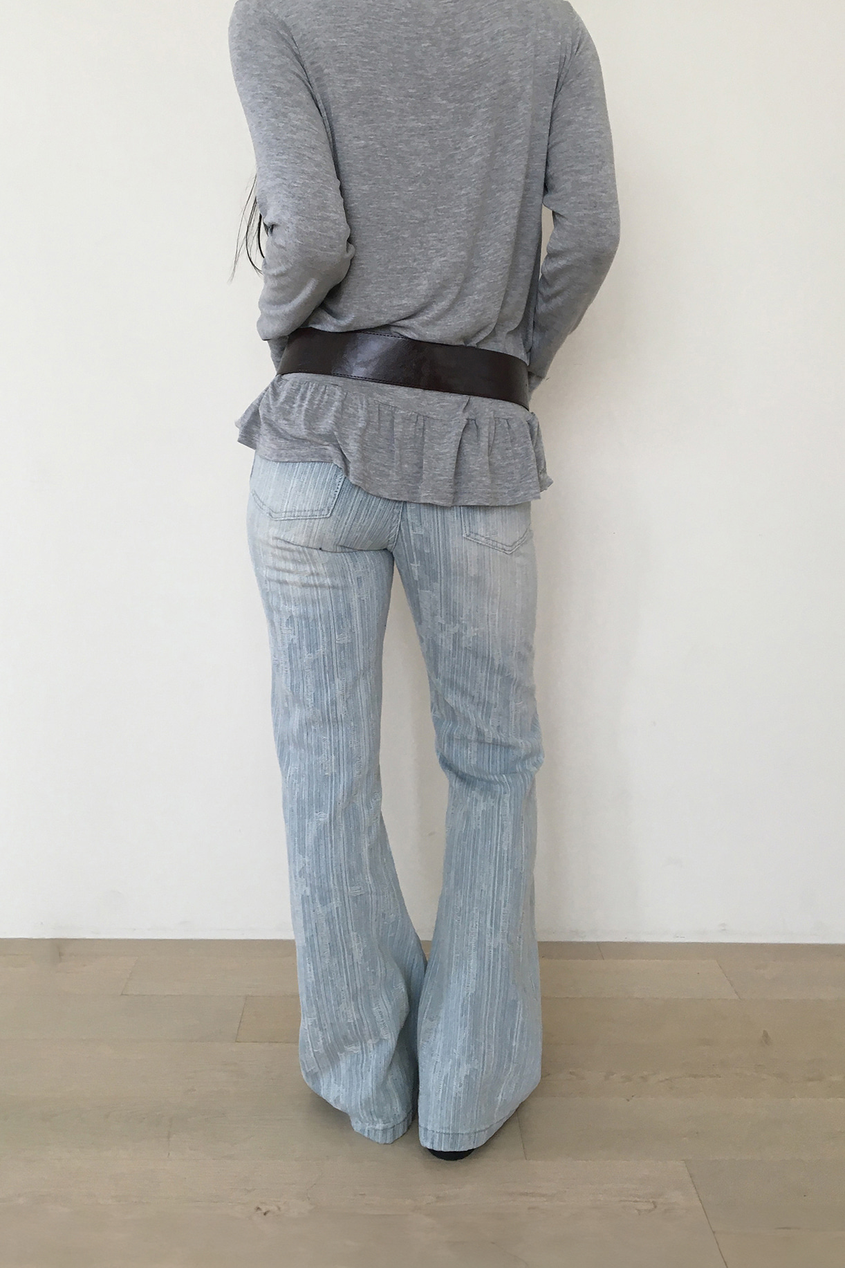 LIGHT STRIPE BOOTCUT PANTS