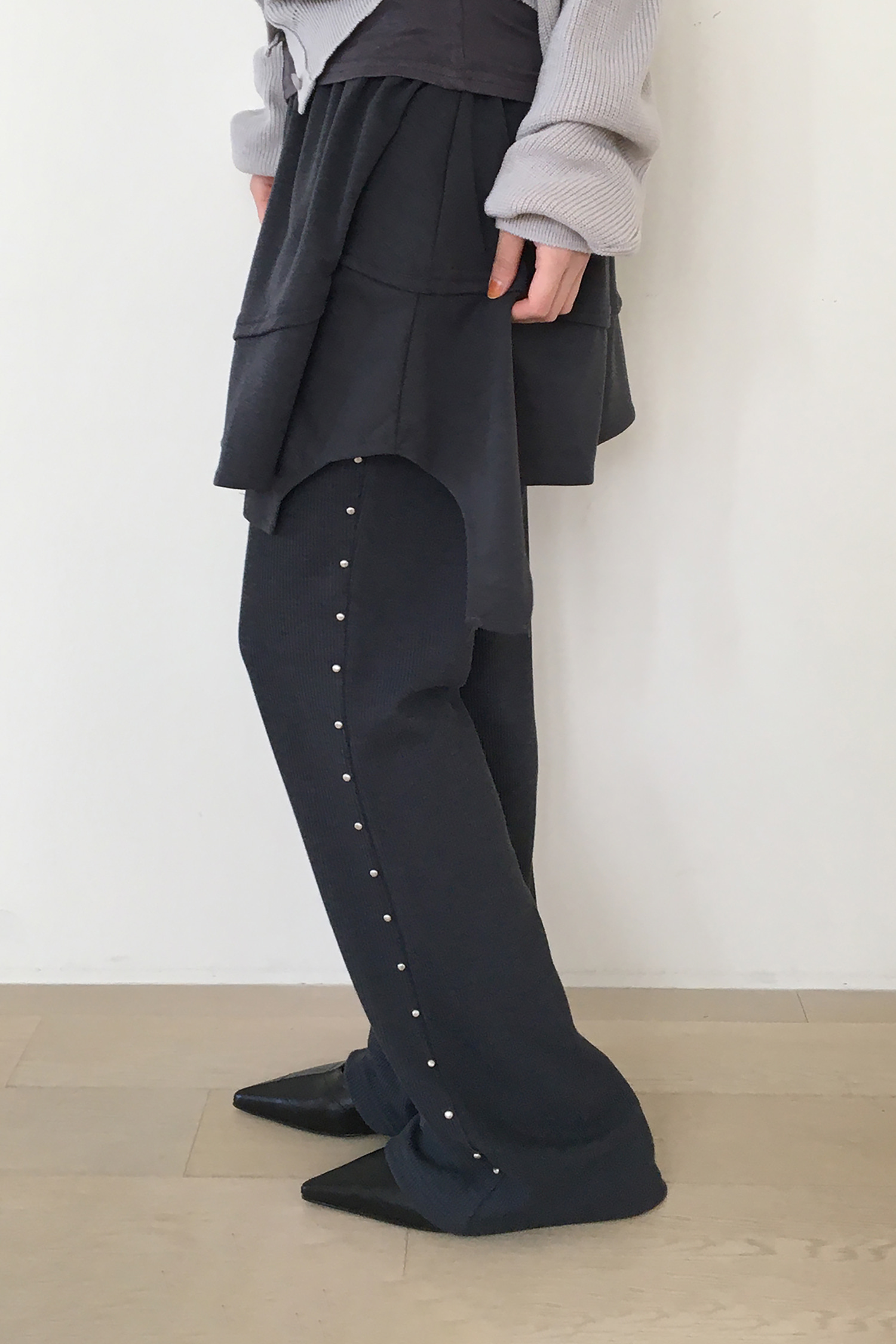 STUDDED KNIT BOOTCUT PANTS