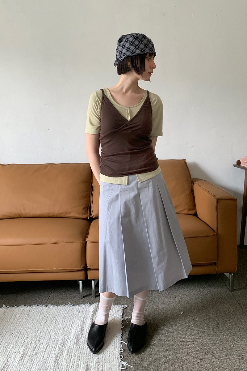 POCKET PLEATS SKIRT