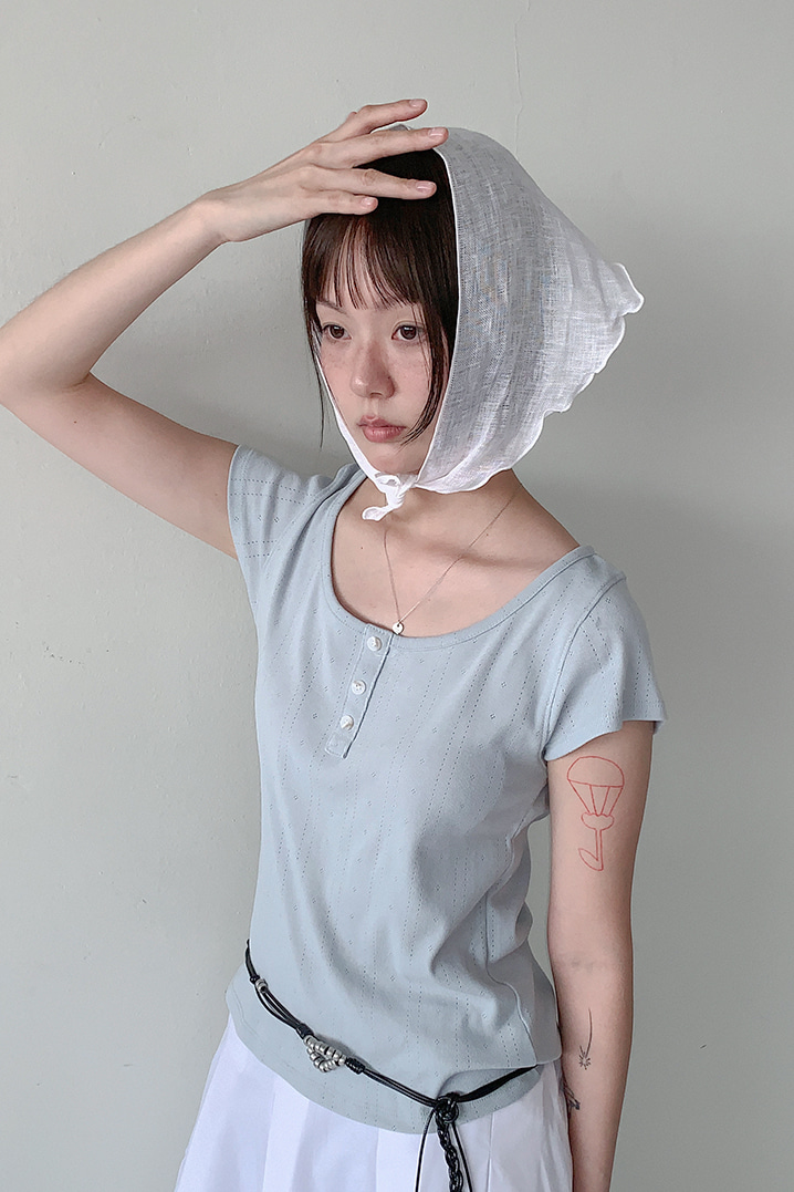 LINEN TRIANGLE SCARF