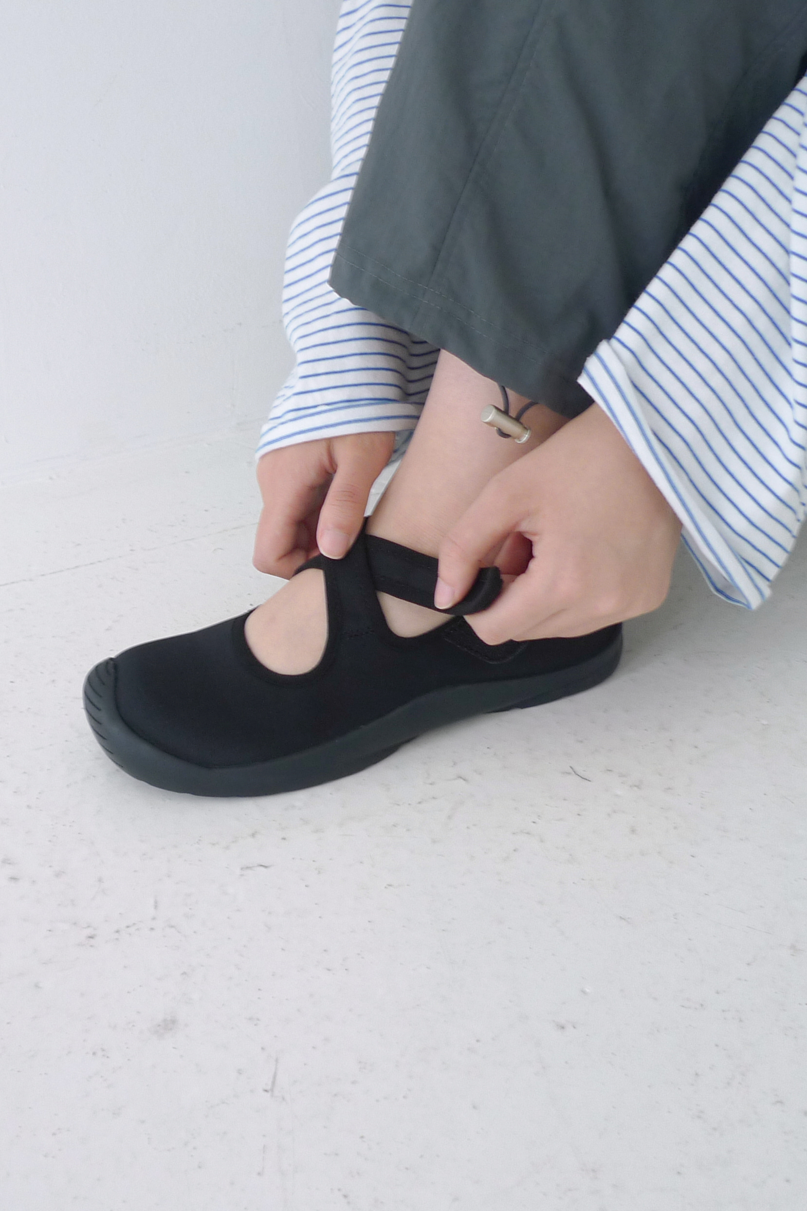 CROSS MARY JANE SHOES