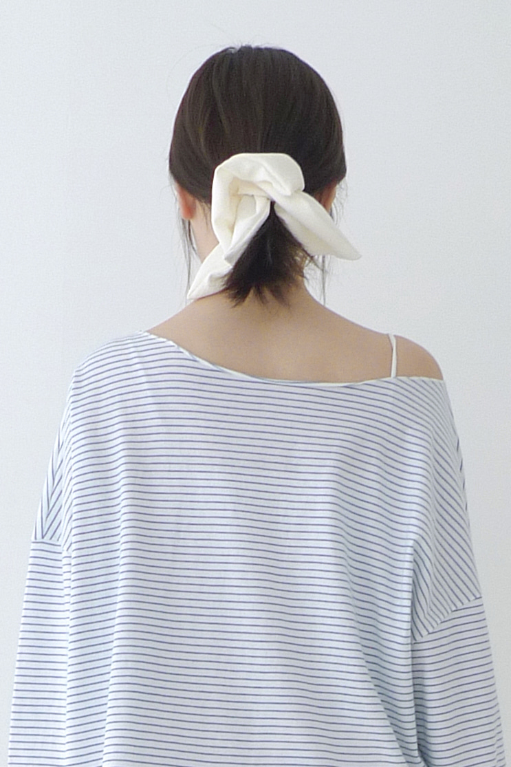 BOW SQUARE SCRUNCH