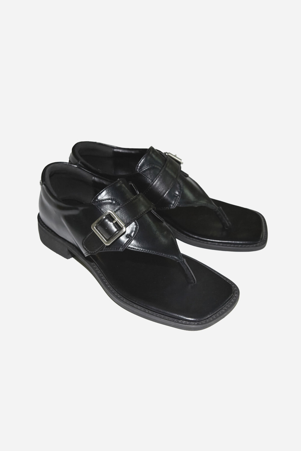 BUCKLE FLIP-FLOP SHOES