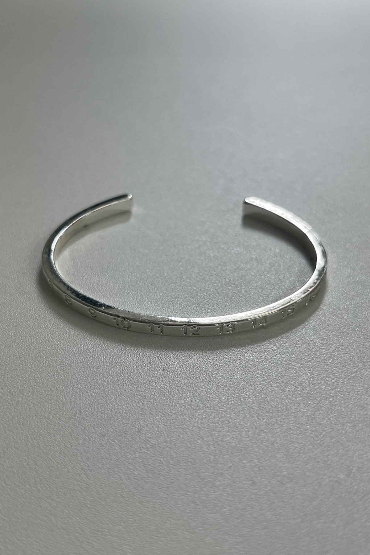 NUMBERING BANGLE