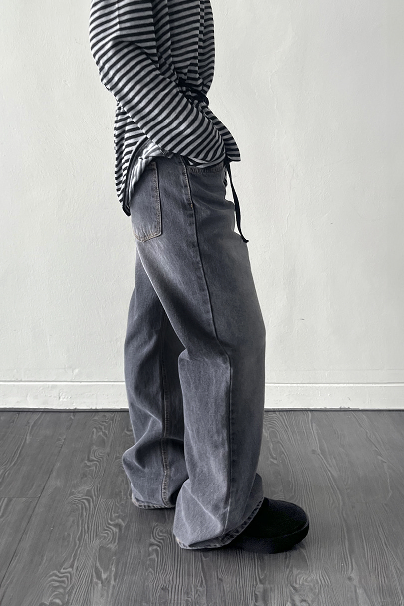 GRAY BOOTCUT JEANS