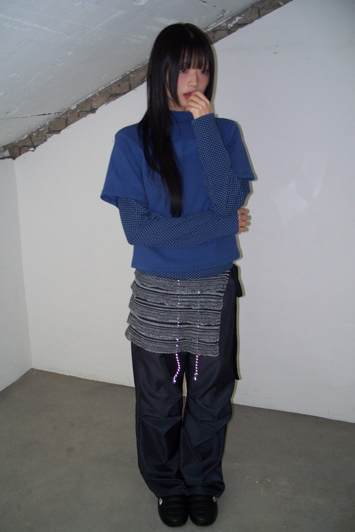 LAYERED DOT TURTLENECK TEE