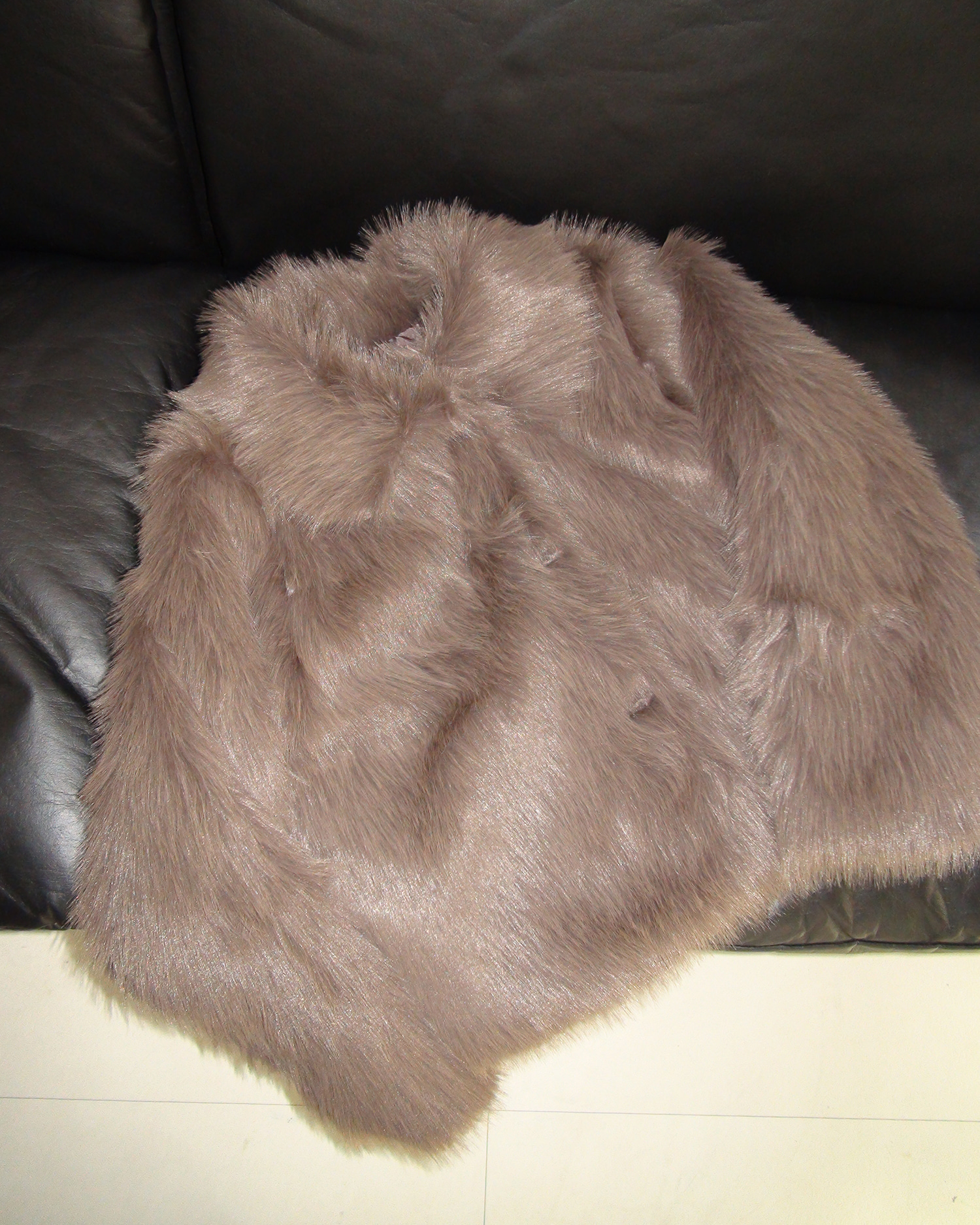 FLUFFY FUR COAT