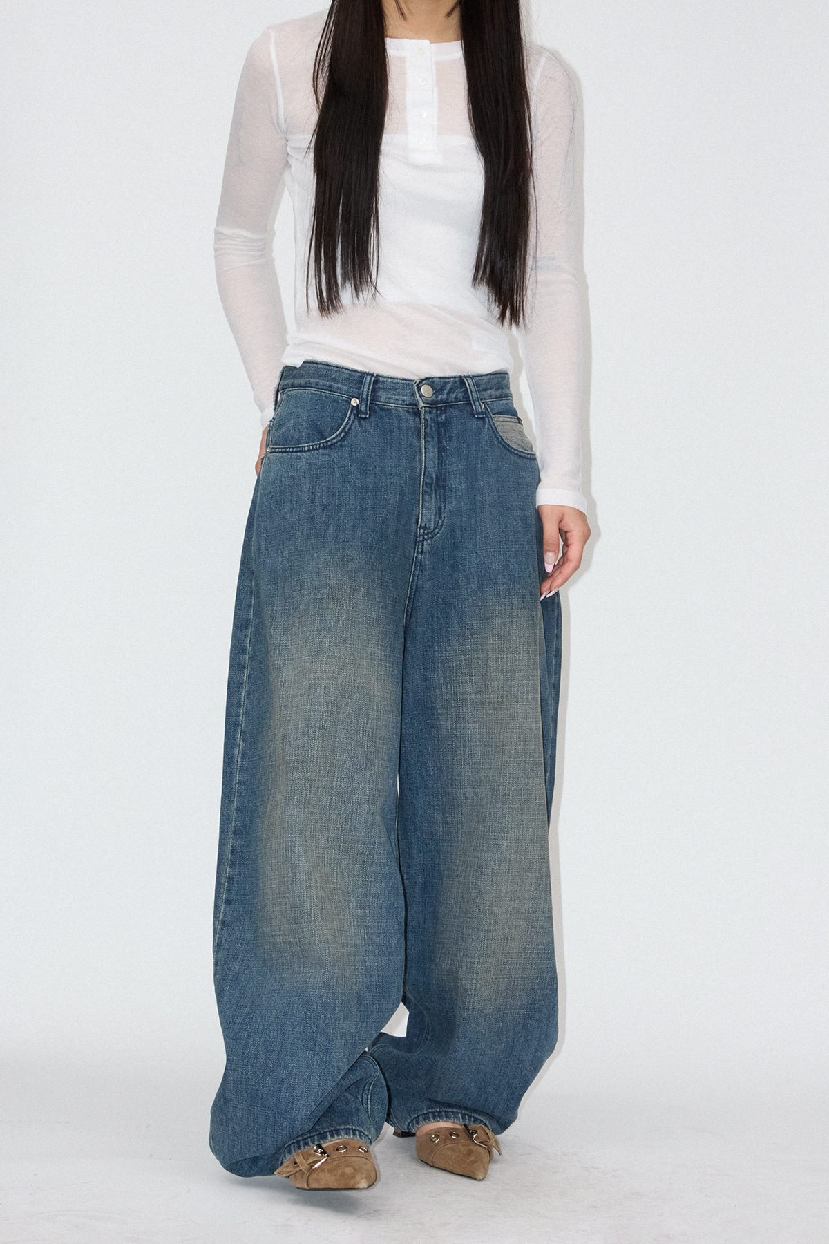 REVERSE POCKET WIDE JEANS