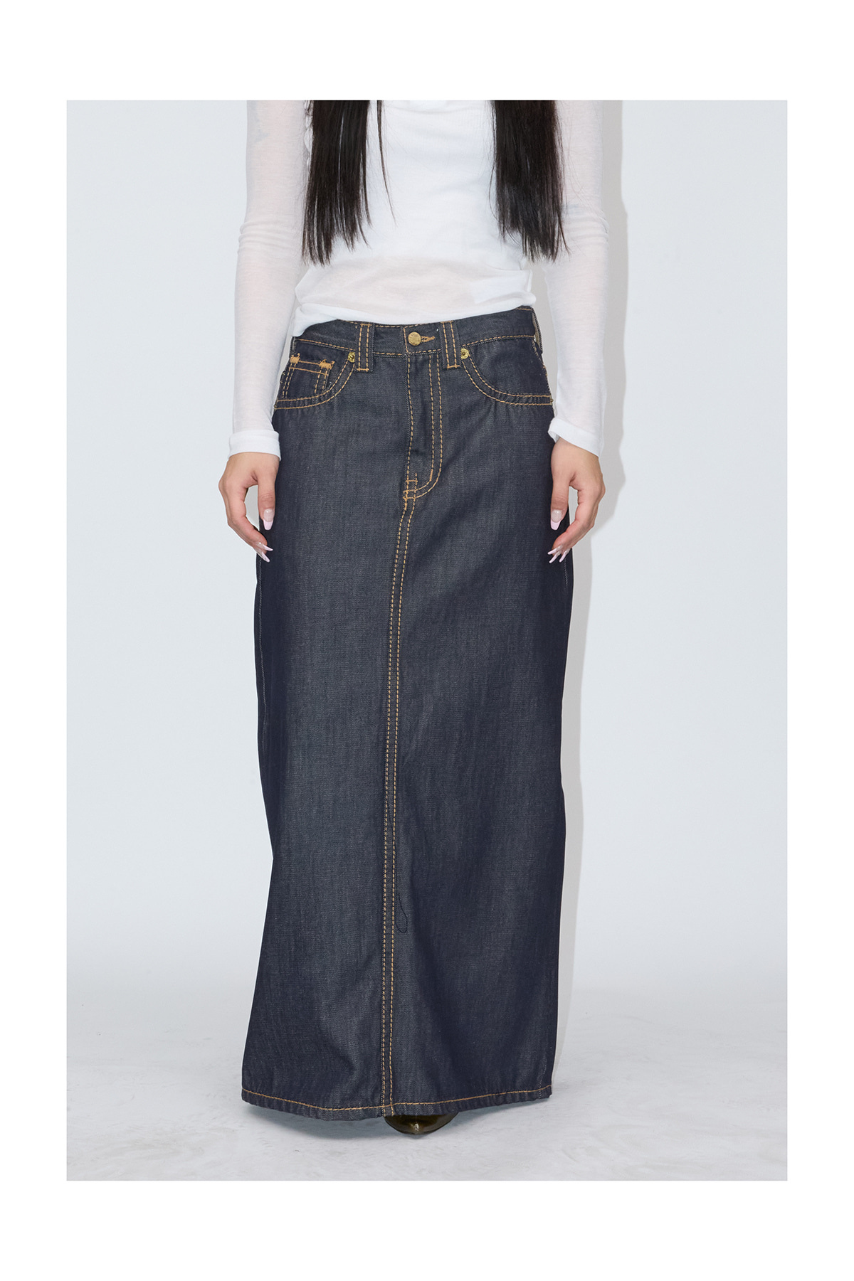 NON-FADE STITCH LONG SKIRT