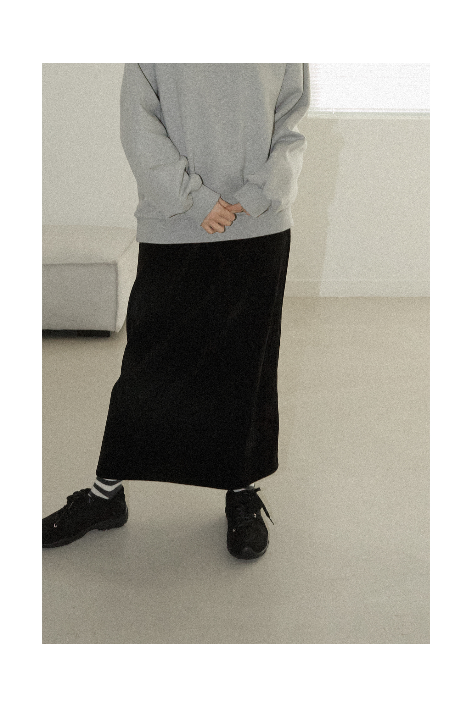 WAVE  VELVET SKIRT