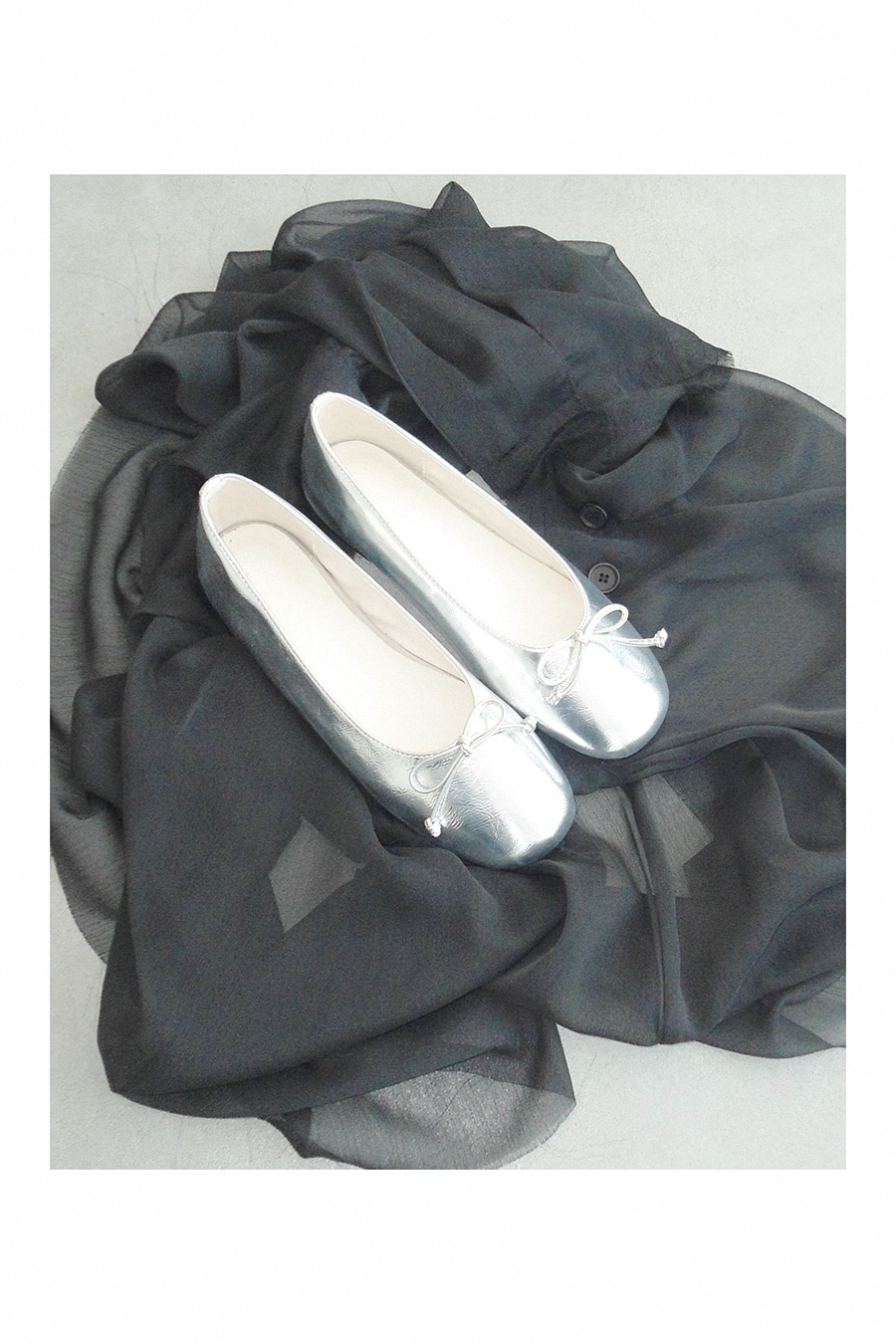 RIBBON ROUND FLAT SHOES