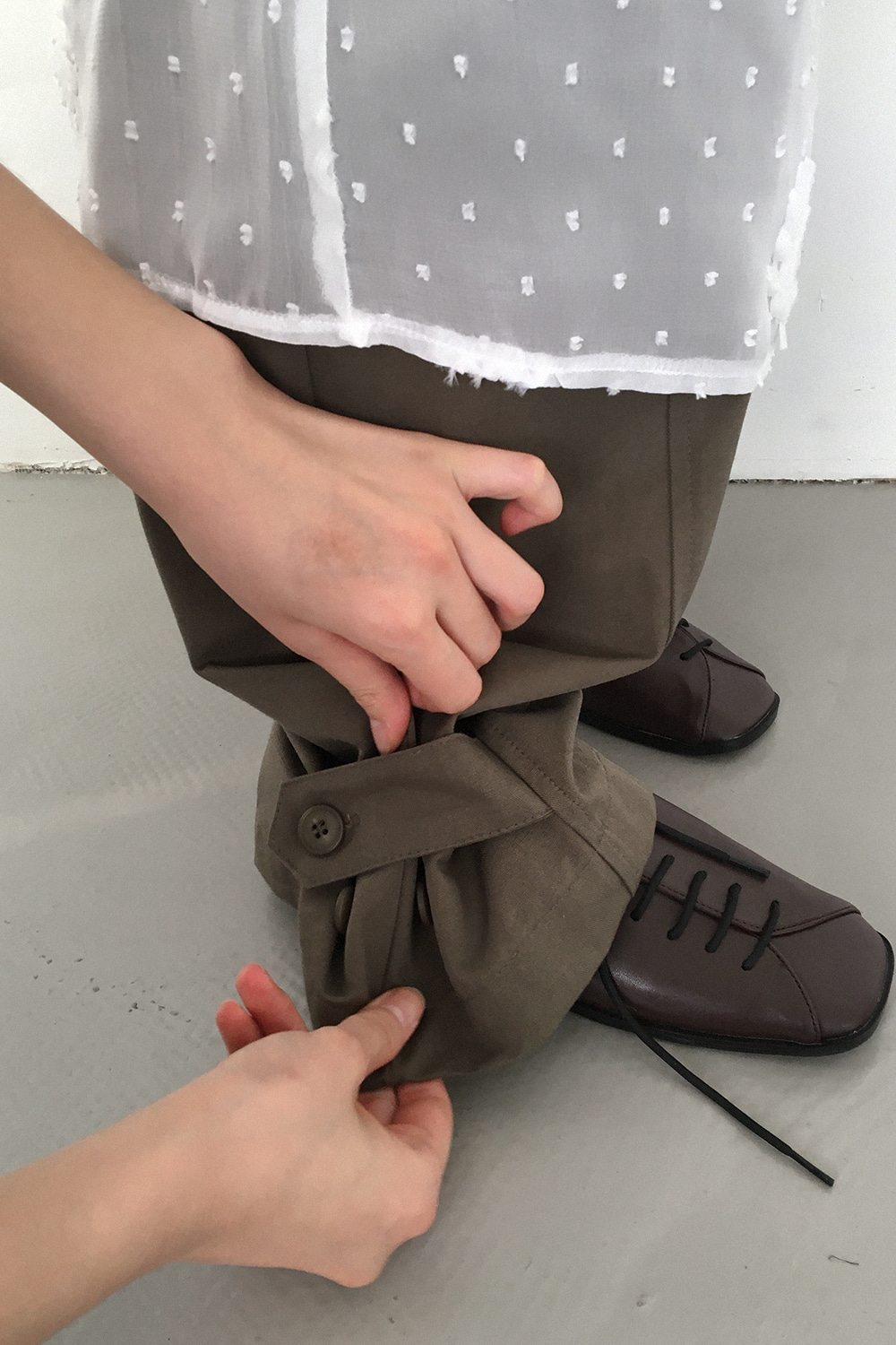 BUTTON CUFFABLE PANTS