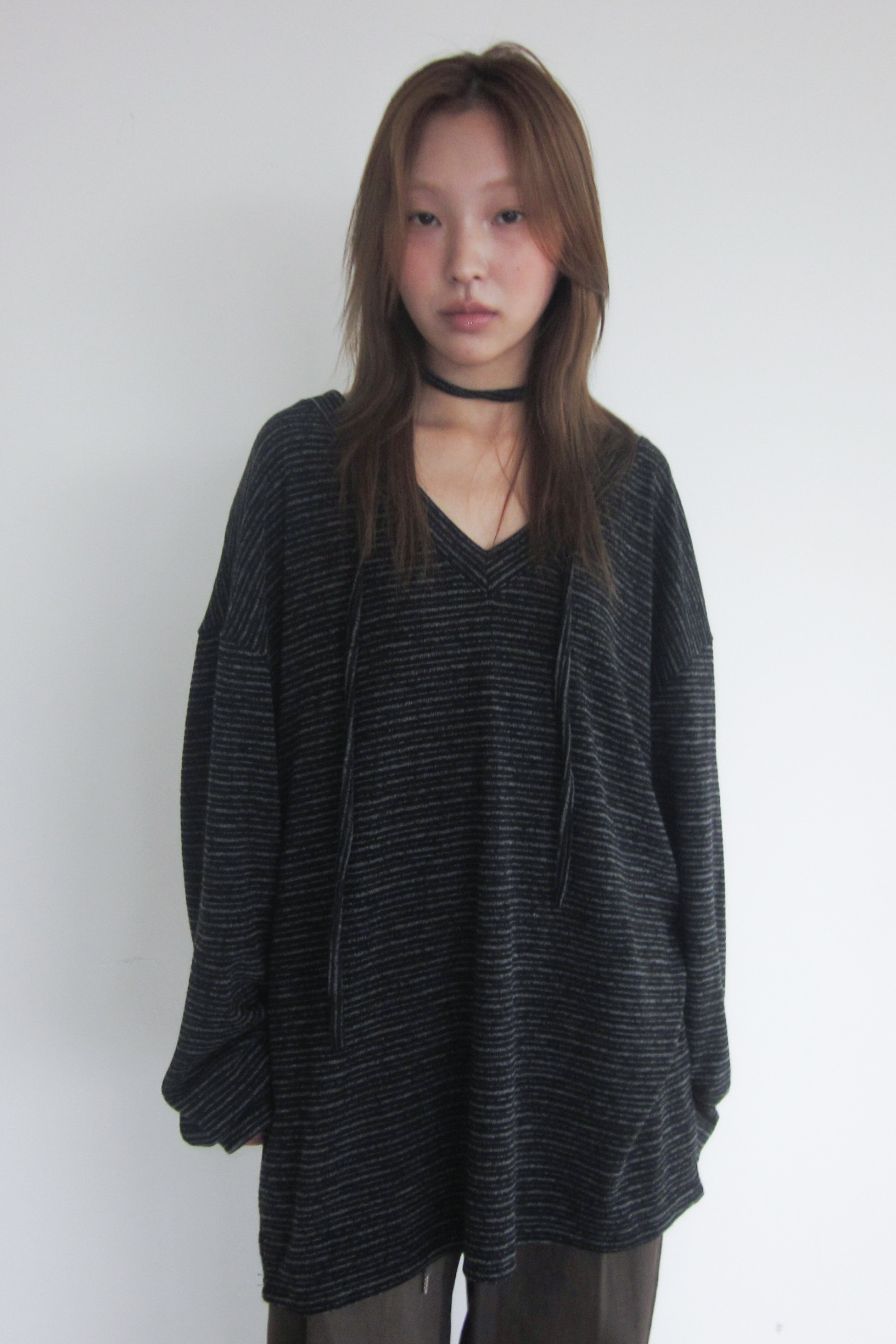 DEEP V STRIPE KNIT