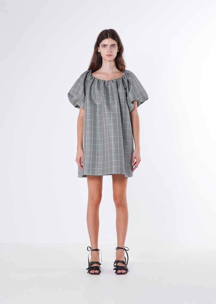 [에민앤폴] 그린 체크 퍼프 슬리브 셔링 드레스