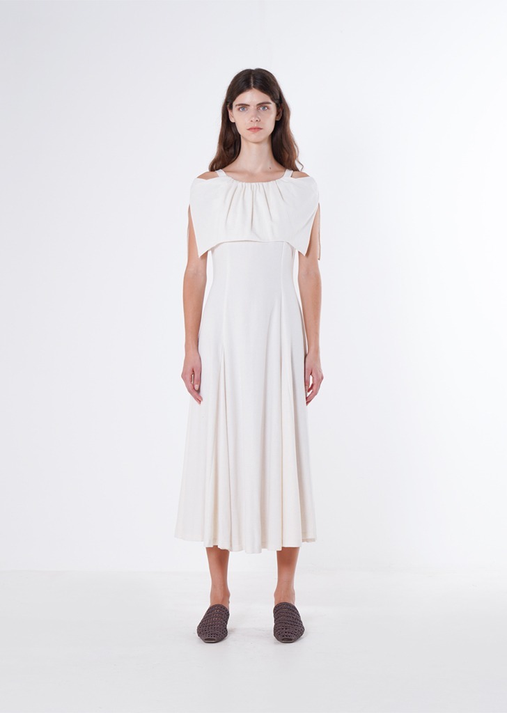 [에민앤폴] 크림 드레이프 더블 레이어 드레스