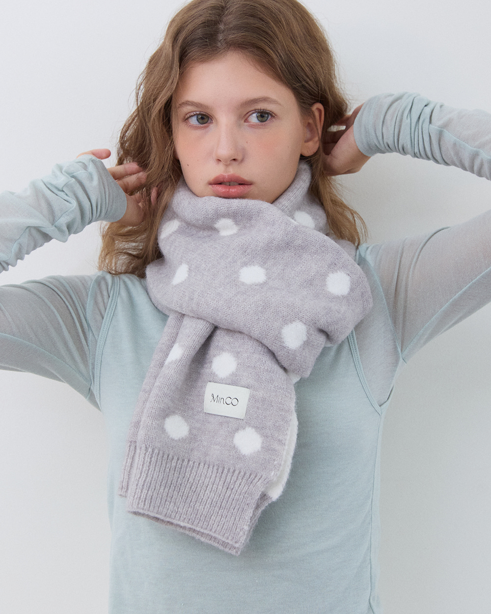 도트 니트 머플러 (gray ivory)