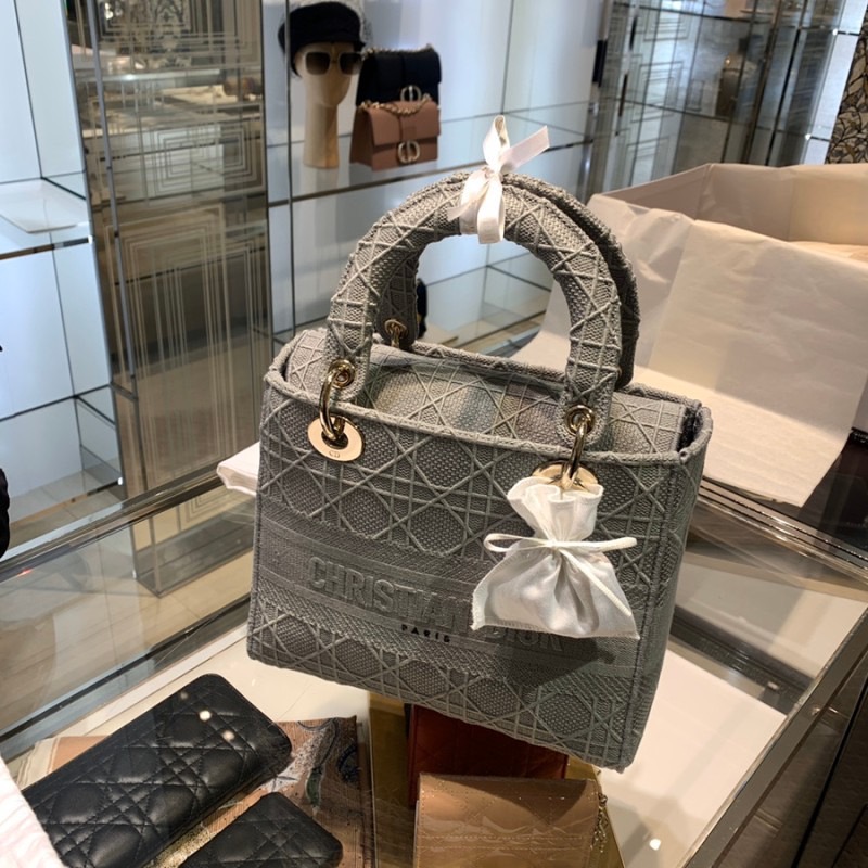 copy-1729738605-closet7202nd_EC82ACECA784_20240312_7.jpg