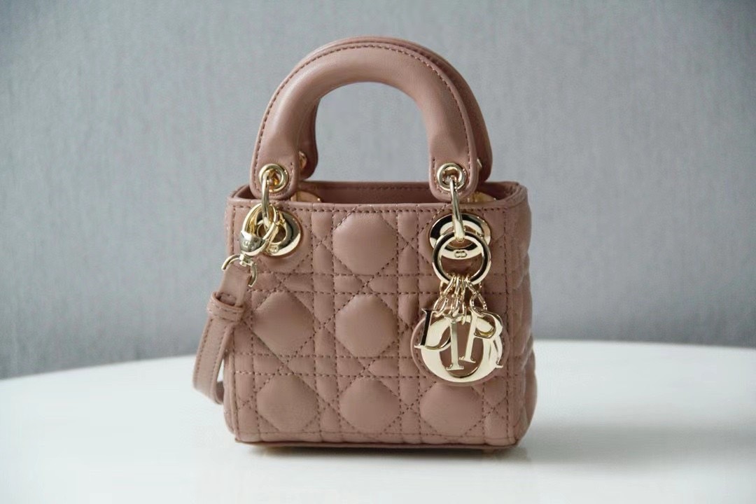 copy-1729738836-closet7202nd_EC82ACECA784_20240312_12.jpg