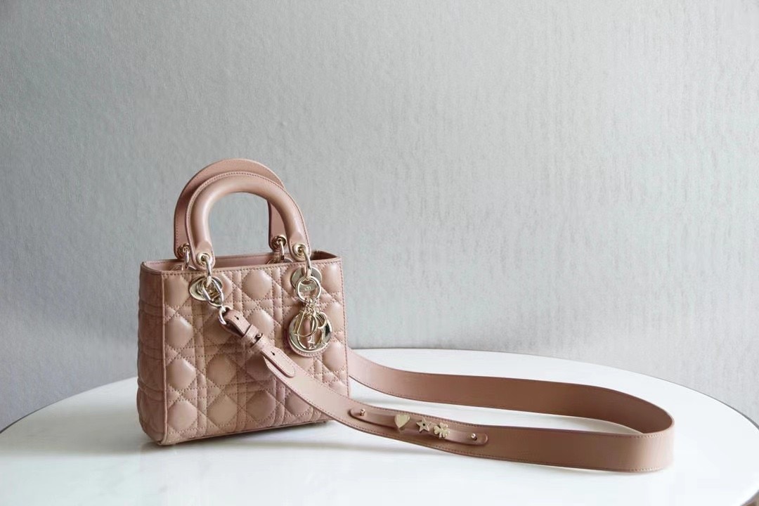 copy-1729739125-closet7202nd_EC82ACECA784_20240312_18.jpg