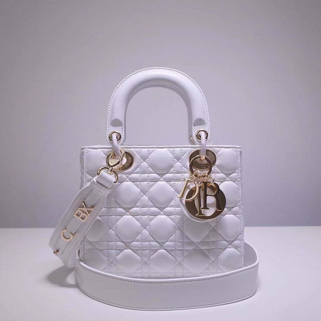 copy-1729739125-closet7202nd_EC82ACECA784_20240312_21.jpg