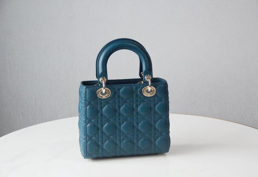 copy-1729739125-closet7202nd_EC82ACECA784_20240312_27.jpg