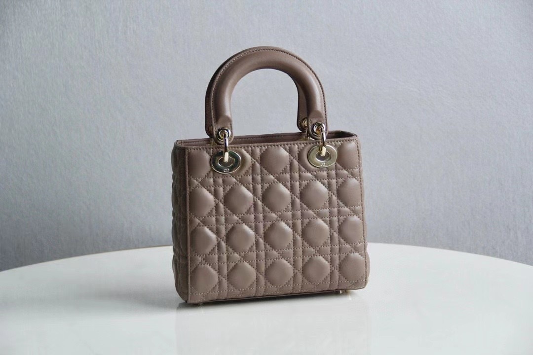 copy-1729739125-closet7202nd_EC82ACECA784_20240312_32.jpg
