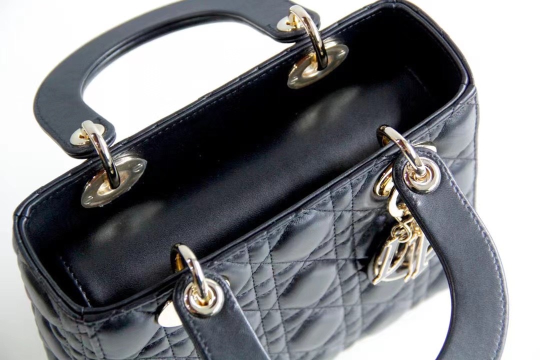 copy-1729739125-closet7202nd_EC82ACECA784_20240312_39.jpg