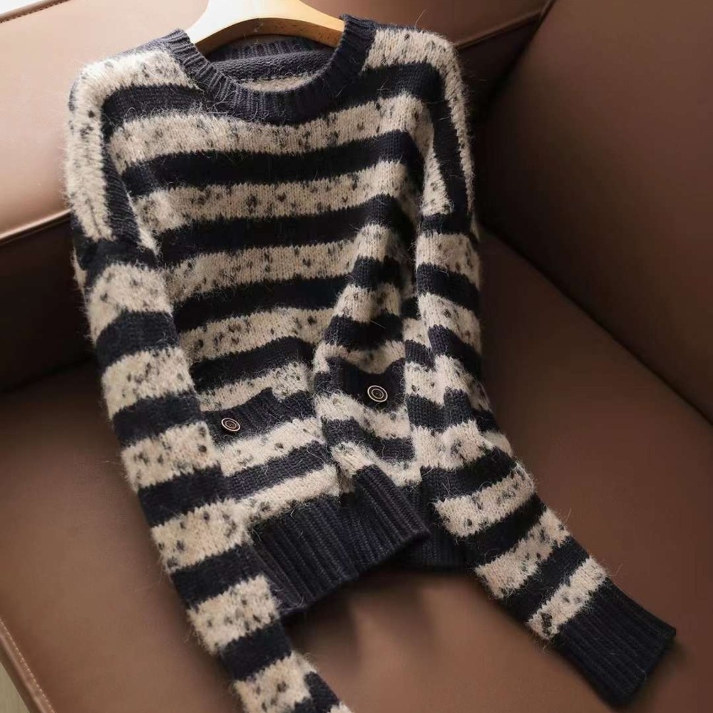 Bokashi striped knit