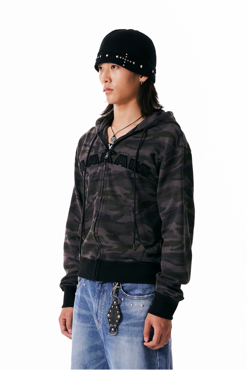 Contrast Logo Zip-up Hoodie (Black) - AAKAM