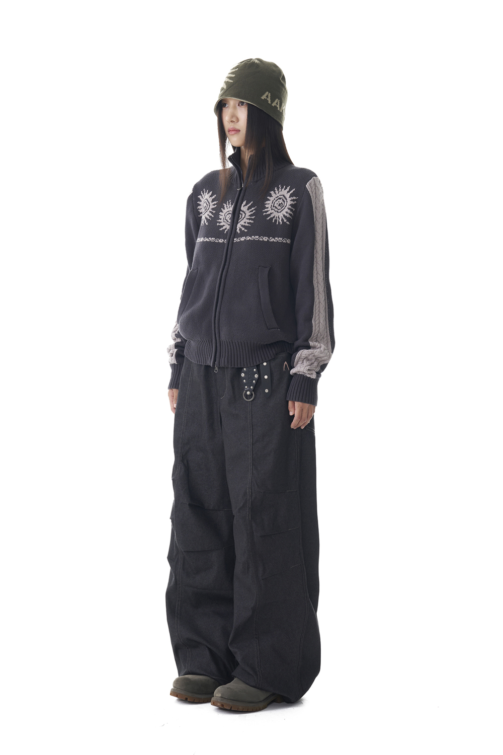 98 Printed Knee Pin-tuck Denim Pants (Black) - AAKAM