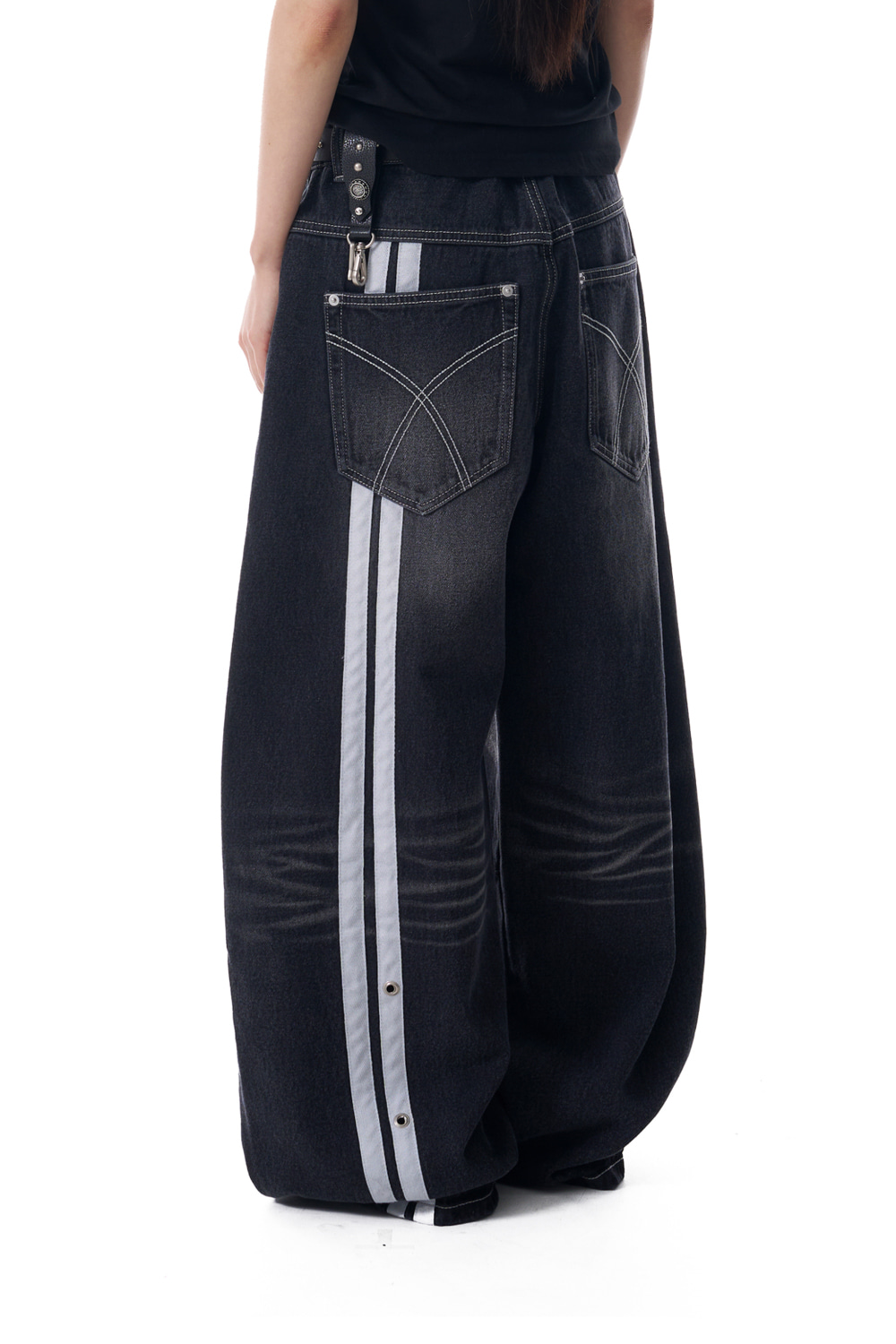 2-Lined Eyelet Washed Denim Pants (Black) - AAKAM