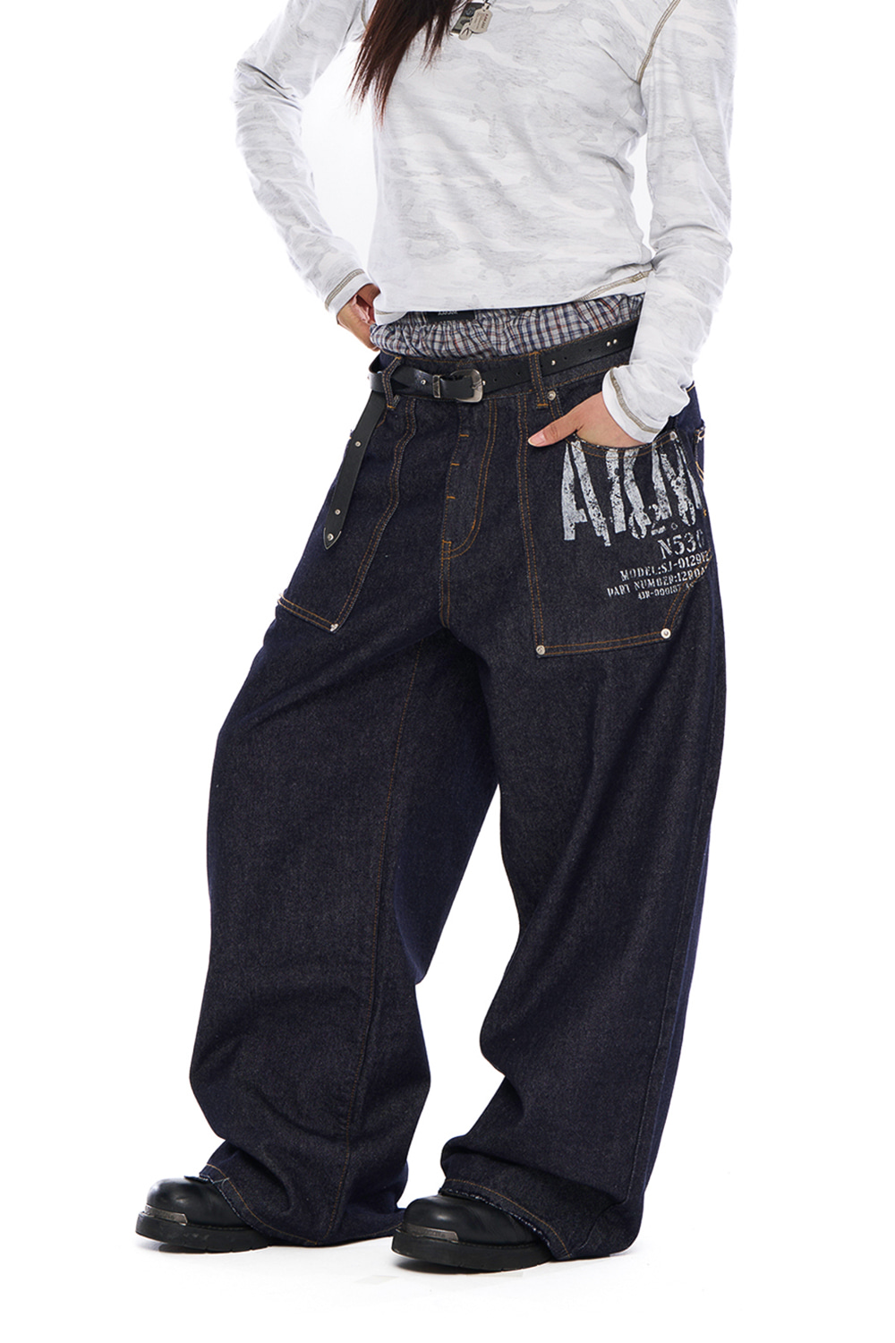 Out Pocket Printed Denim Pants (Dark Blue) - AAKAM