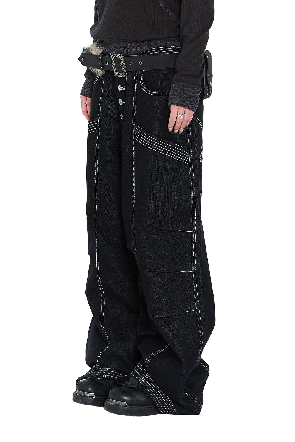 Knee Pin-Tuck Stitched Denim Pants (Black) - AAKAM