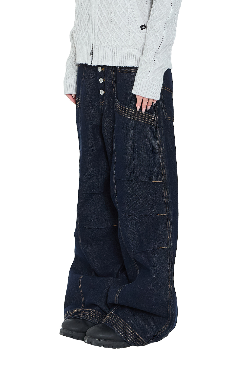 Knee Pin-Tuck Stitched Denim Pants (Blue) - AAKAM
