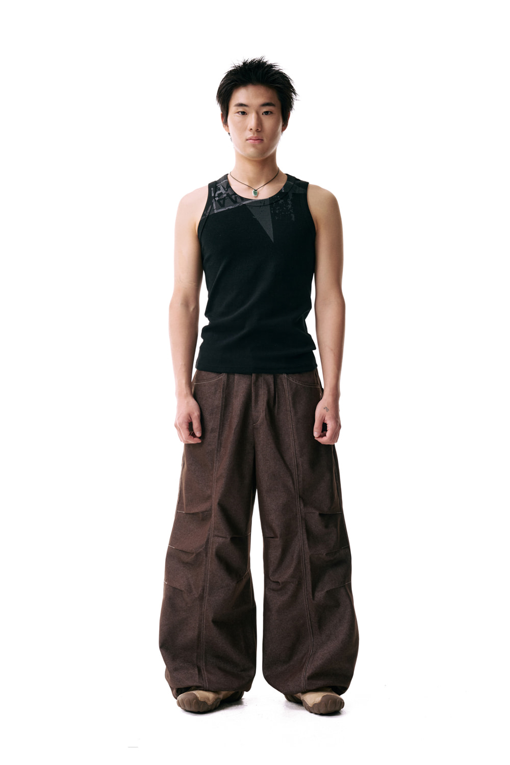 Knee Pin-tuck Printed Denim Pants (Brown) - AAKAM