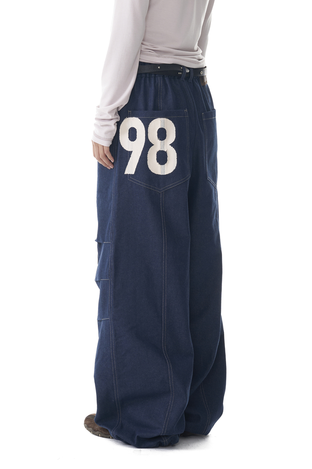 98 Printed Knee Pin-tuck Denim Pants (Blue) | AAKAM