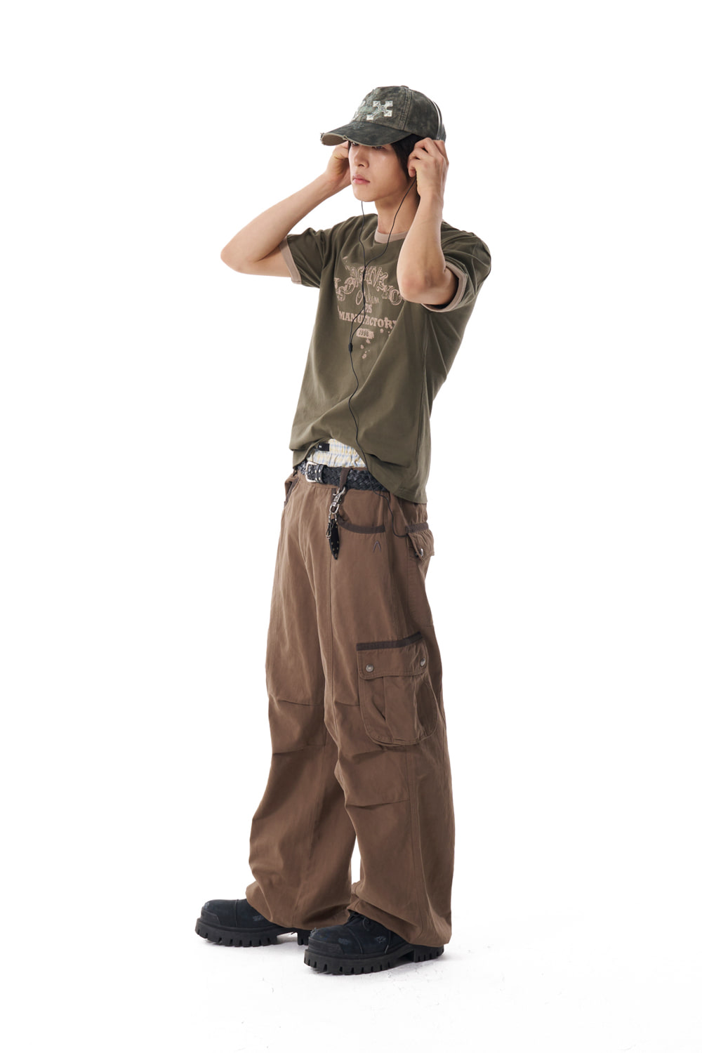 Knee Pin-tuck Contrast Cargo Pants (Brown) - AAKAM