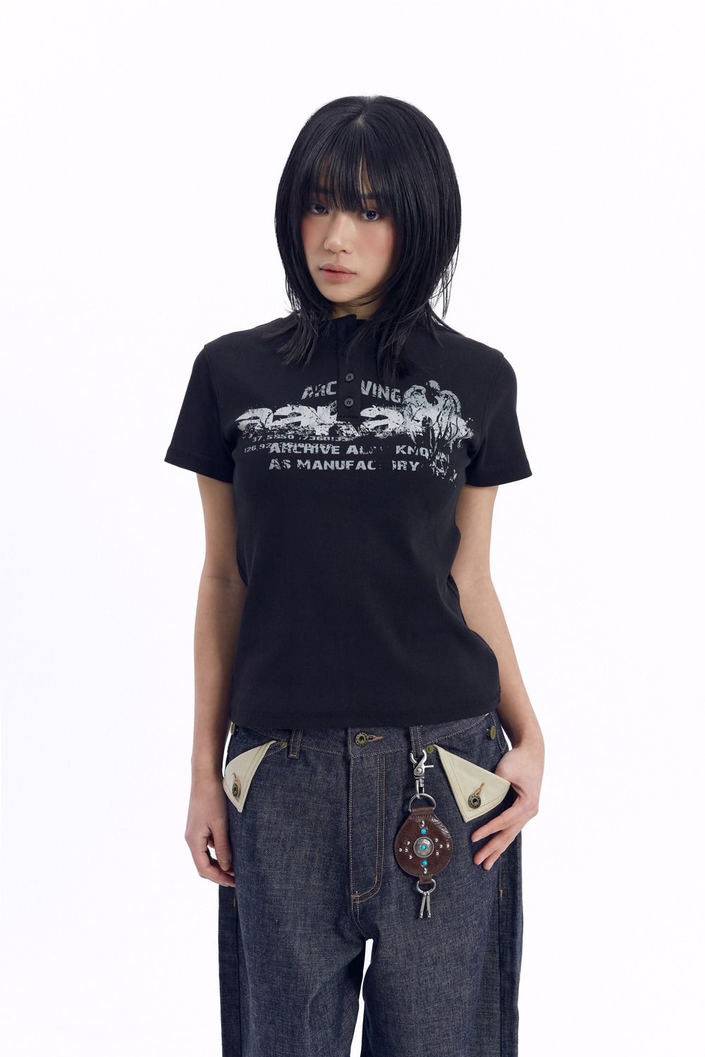 Crack Henry Neck Half Top (Black) - AAKAM