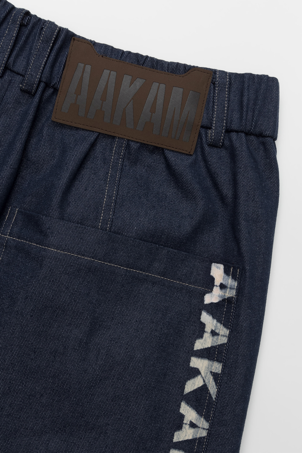 98 Printed Knee Pin-tuck Denim Pants (Blue) - AAKAM