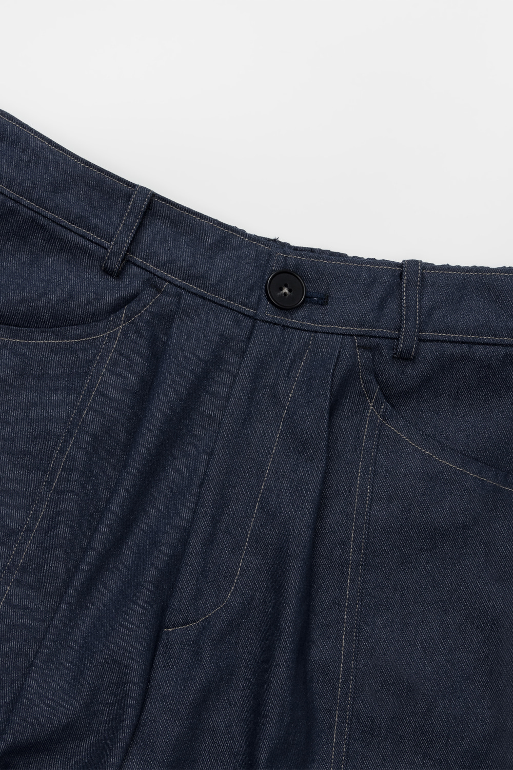 98 Printed Knee Pin-tuck Denim Pants (Blue) - AAKAM