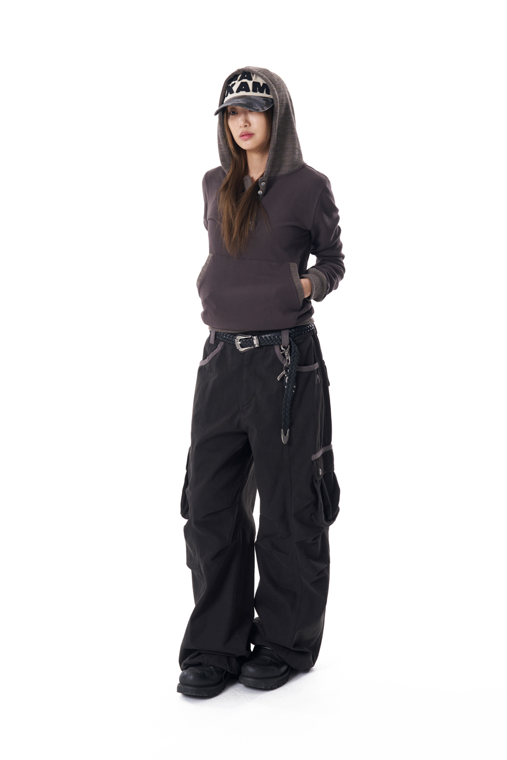 ●AAKAM● Knee Pin-tuck Contrast Cargo Pants AAKAM】Knee Pin-tuck Contrast Cargo Pants カーゴパンツ