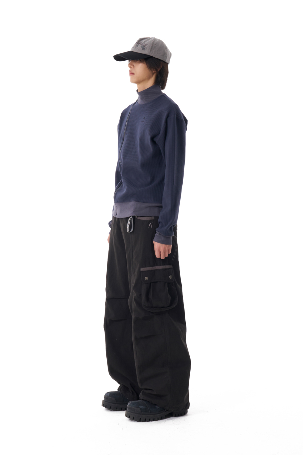★AAKAM★ 98 Knee Pin-Tuck Contrast Cargo Pants MUSINSA | AAKAM 98 Knee Pin-Tuck Contrast Cargo Pants (Beige)